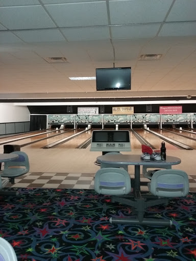 Bowling Alley «Holly Lanes», reviews and photos, 2430 Grange Hall Rd, Fenton, MI 48430, USA