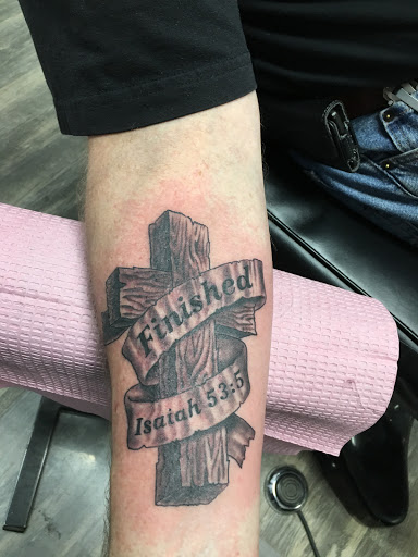 Tattoo Shop «Cherokee Creek Tattoo», reviews and photos, 32449 Ford Rd, Garden City, MI 48135, USA