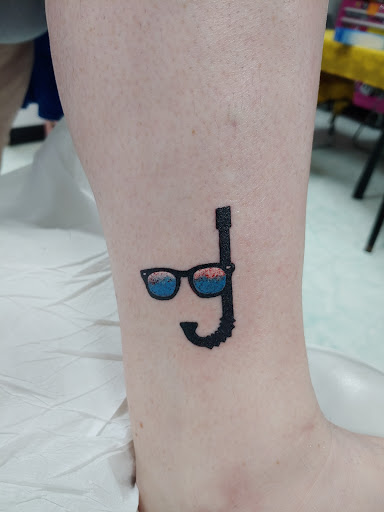 Tattoo Shop «Vodou Tattoo Inc», reviews and photos, 107 Mountain Rd # P, Pasadena, MD 21122, USA