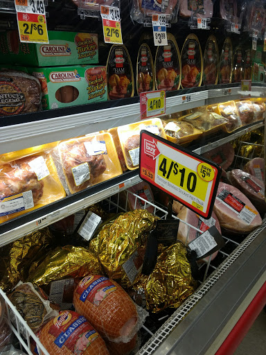 Supermarket «Super Stop & Shop», reviews and photos, 533 E Main St, Bay Shore, NY 11706, USA