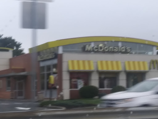 Car Wash «Golden Nozzle Car Wash», reviews and photos, 492 Pleasant St, Northampton, MA 01060, USA