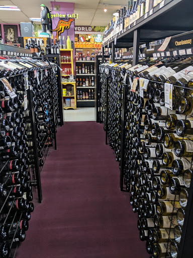 Liquor Store «Liquor World», reviews and photos, 136 Berlin Rd, Cromwell, CT 06416, USA