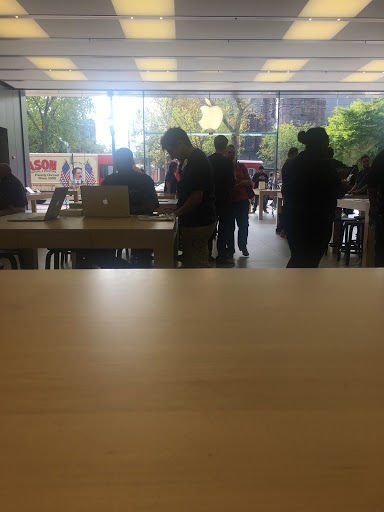 Computer Store «Apple New Haven», reviews and photos, 65 Broadway, New Haven, CT 06511, USA