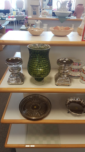 Thrift Store «ditto Upscale Resale of NJ», reviews and photos, 965 Belmont Ave, North Haledon, NJ 07508, USA
