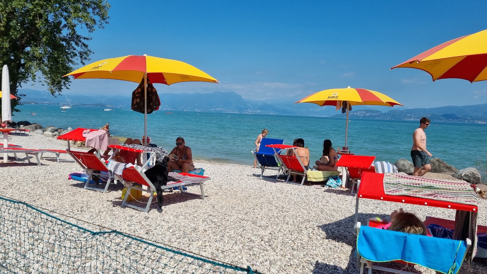Foto van Spiaggia Peschiera deels hotelgebied