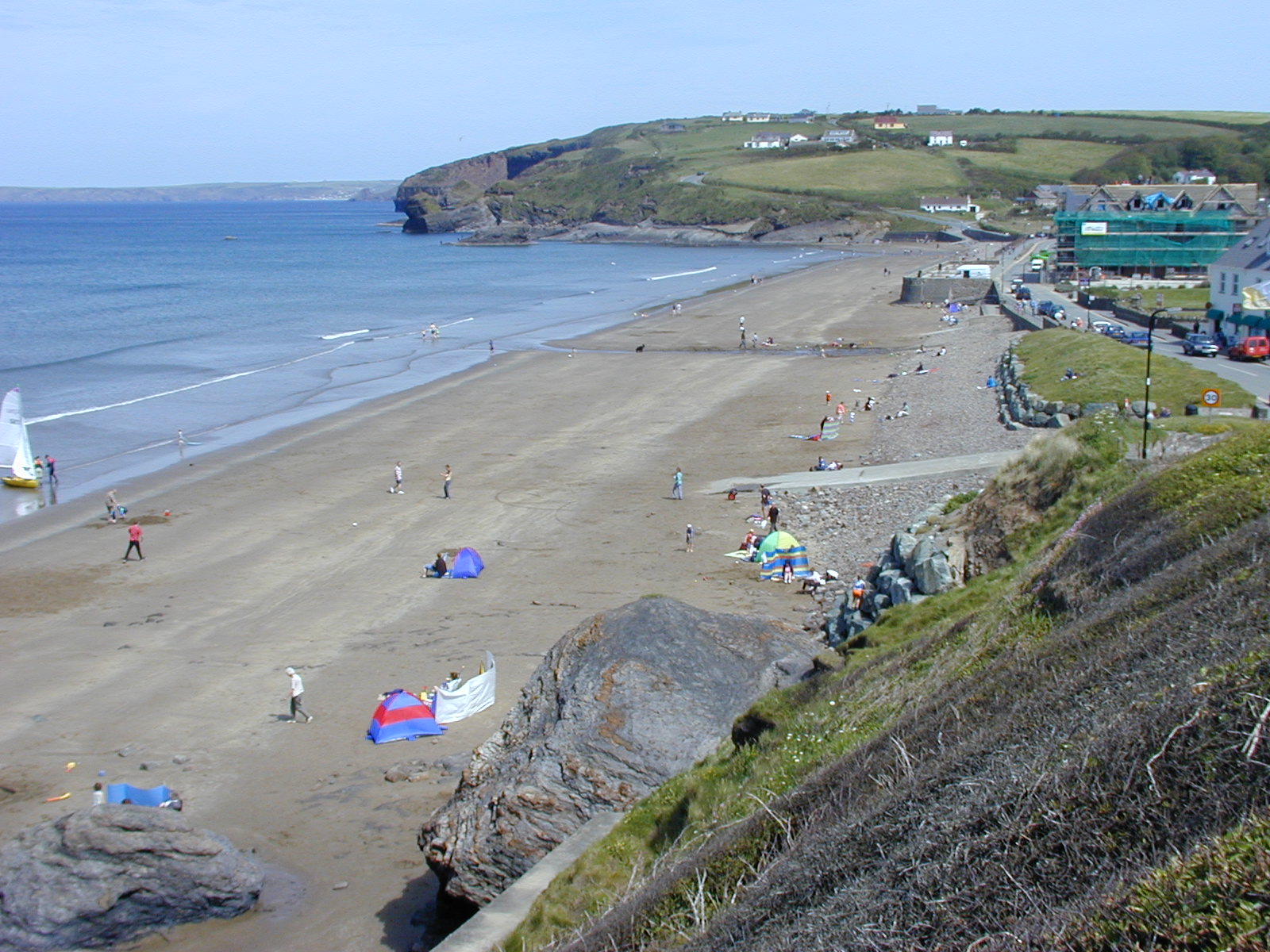 Foto de Praia de Broadhaven com alto nível de limpeza