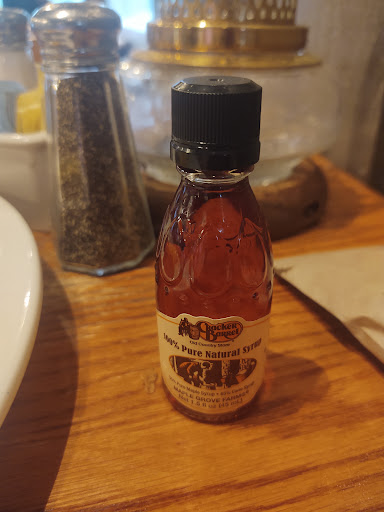 American Restaurant «Cracker Barrel Old Country Store», reviews and photos, 380 N Jacob Dr, Bloomington, IN 47404, USA