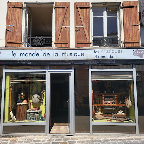 Magasin d'instruments de musique Saz Paris - Mahmut Demir Montreuil