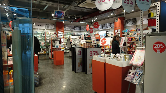 Rezensionen über Import Parfumerie Winterthur Stadttor in Schaffhausen - Kosmetikgeschäft