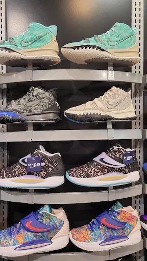 Shoe Store «Champs Sports», reviews and photos, 6600 Topanga Canyon Blvd, Canoga Park, CA 91303, USA