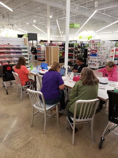 Fabric Store «Jo-Ann Fabrics and Crafts», reviews and photos, 125 E Reynolds Rd Ste 160, Lexington, KY 40517, USA