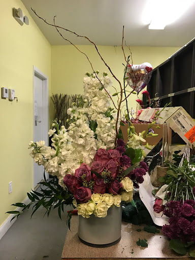 Florist «Flowers By Pouparina», reviews and photos, 7701 W 26th Ave #7, Hialeah, FL 33016, USA