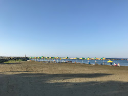Foto von Kato Pyrgos beach teilweise hotelbereich