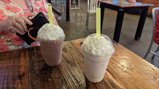 Hamburger Restaurant «NN BURGER - Tappahannock», reviews and photos, 303 Queen St #911, Tappahannock, VA 22560, USA