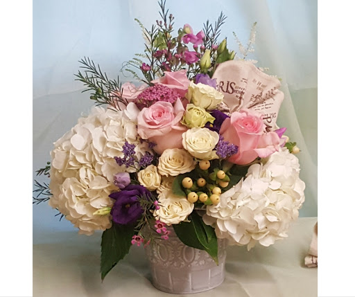 Florist «Event Connoisseur Flowers & Gifts», reviews and photos, 39 New London Turnpike #116, Glastonbury, CT 06033, USA