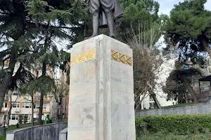 Atatürk Anıtı image
