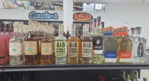 Liquor Store «Camp Creek Liquor Store», reviews and photos, 2834 Camp Creek Pkwy, College Park, GA 30337, USA