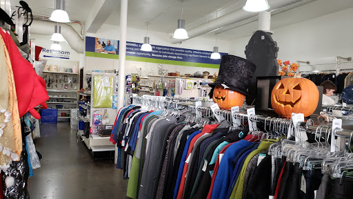 Thrift Store «Goodwill South Lake Union», reviews and photos, 411 Westlake Ave N, Seattle, WA 98109, USA