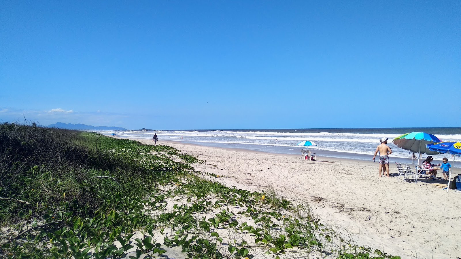 Foto de Playa de Itapoa con arena fina beige superficie