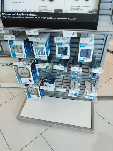 Gift Shop «Brookstone», reviews and photos, 1313 3rd Street Promenade, Santa Monica, CA 90401, USA