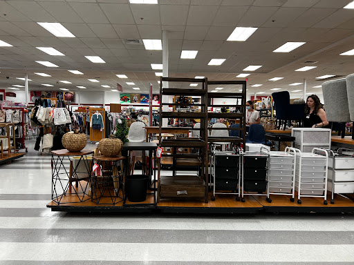 Department Store «T.J. Maxx», reviews and photos, 875 Queen St, Southington, CT 06489, USA