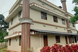 Kuzhinilam Juma Masjid image
