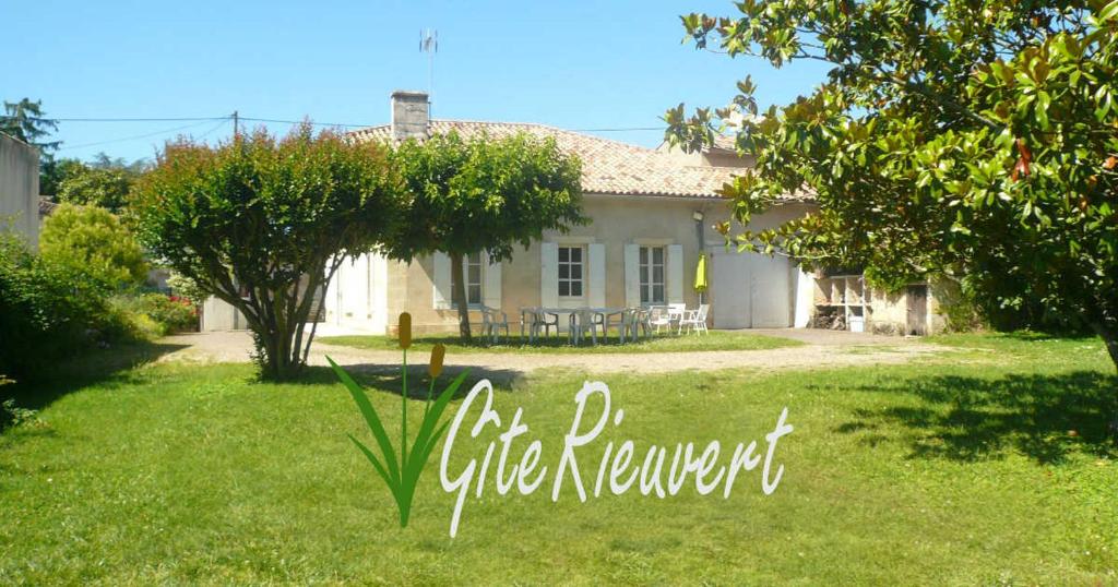 Gîte Rieuvert:Gîte zen/8 personnes/location vacances proche Saint Emilion à Castillon-la-Bataille