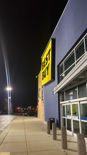 Electronics Store «Best Buy», reviews and photos, 11840 71st St, Kenosha, WI 53142, USA