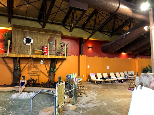 Water Park «Kahuna Laguna Indoor Water Park», reviews and photos, 2251 White Mountain Hwy, North Conway, NH 03860, USA