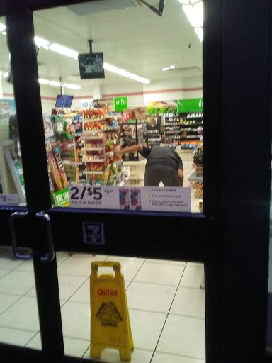 Convenience Store «7-Eleven», reviews and photos, 455 E Foothill Blvd, Azusa, CA 91702, USA