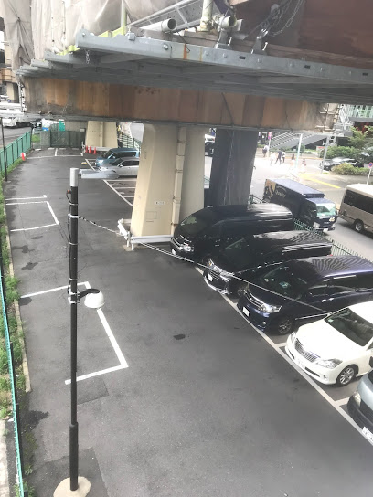 (公財)東京都道路整備保全公社 六本木駐車場(高速都心環状線高架下)