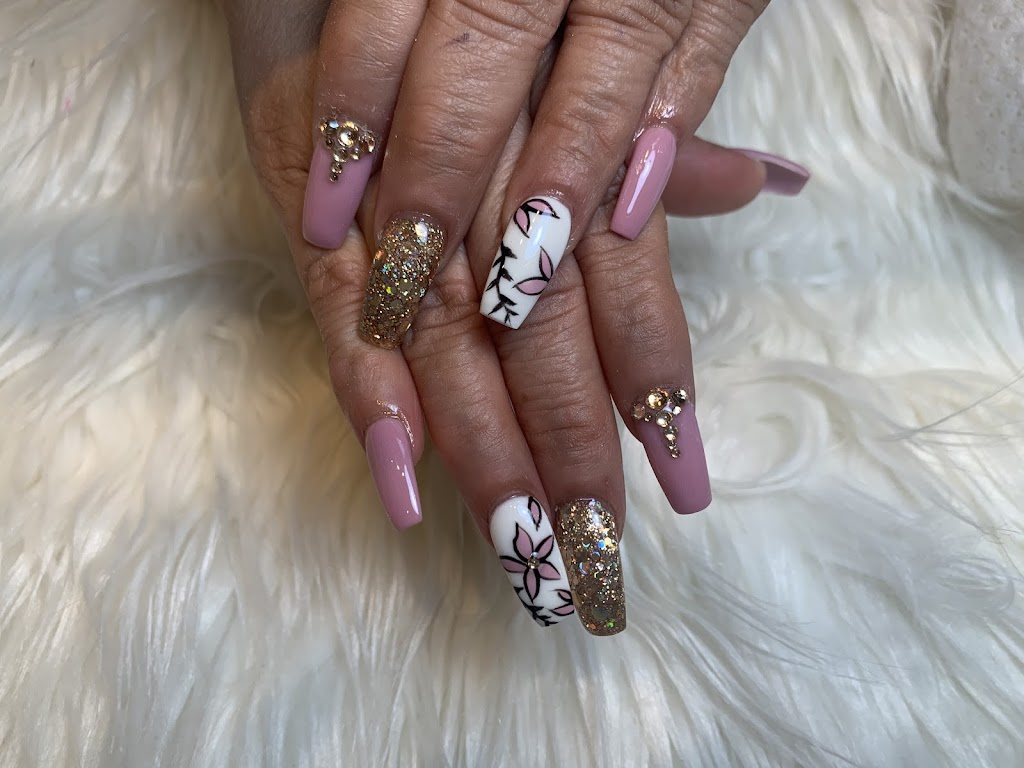 Top Nails 76234