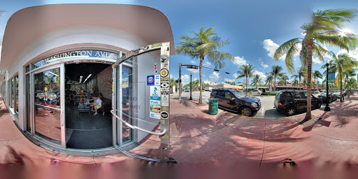 Tattoo Shop «Love Hate Tattoo Studio», reviews and photos, 1360 Washington Ave, Miami Beach, FL 33139, USA