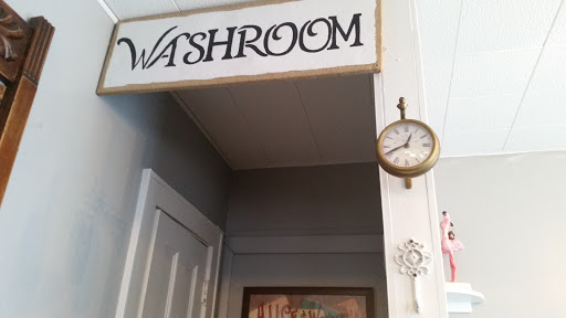 Restaurant «The Mad Hatter Restaurant & Bakery», reviews and photos, 176 S Goodman St, Rochester, NY 14607, USA