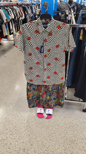 Clothing Store «Ross Dress for Less», reviews and photos, 1125 Woodruff Rd, Greenville, SC 29607, USA