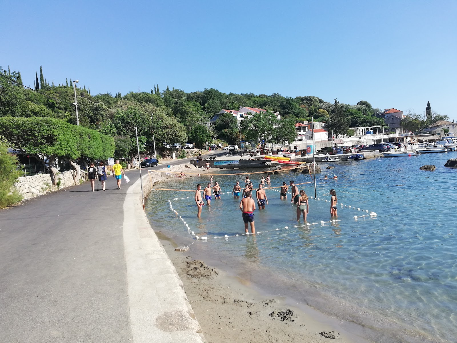 Mikas Molunat Beach'in fotoğrafı imkanlar alanı