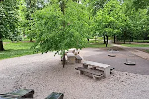 Park pri gradu Kodeljevo image
