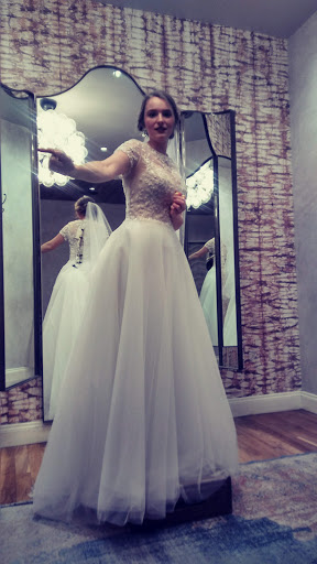 Bridal Shop «BHLDN», reviews and photos, 8 E Walton St, Chicago, IL 60611, USA