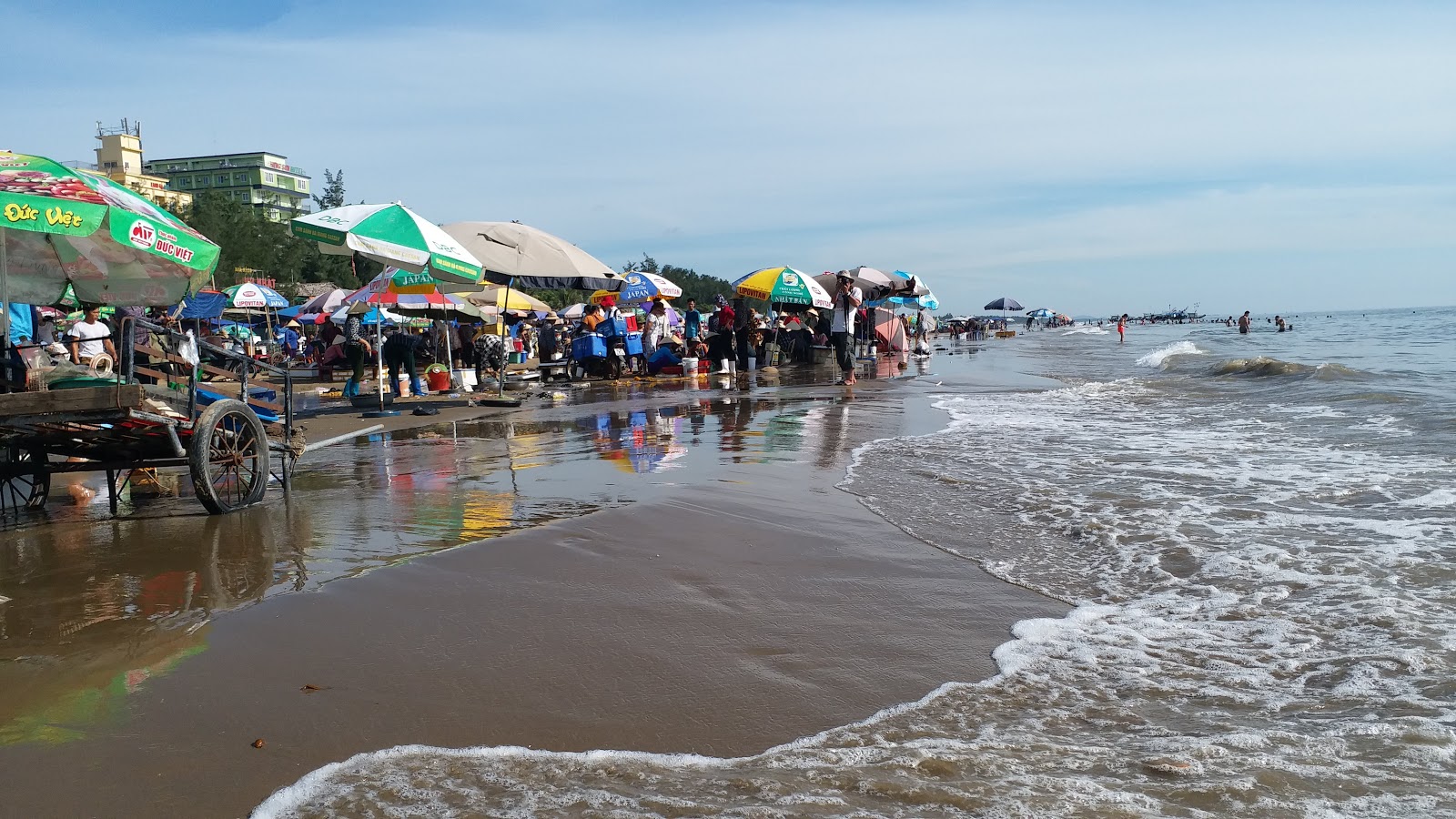 Valokuva Hai Hoa Beachista. - suositellaan perheen matkustajille, joilla on lapsia