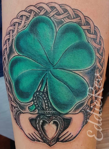 Explore cute bee tattoo ideas, creative tattoo ideas in Spokane, available at Tattoo Room