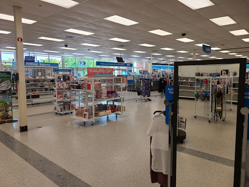 Clothing Store «Ross Dress for Less», reviews and photos, 3401 Raleigh Rd Pkwy W, Wilson, NC 27896, USA