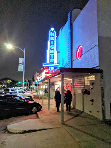 Live Music Venue «The Heights Theater», reviews and photos, 339 W 19th St, Houston, TX 77008, USA