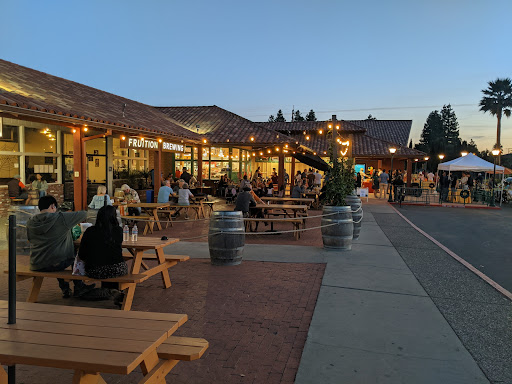 Shopping Mall «East Lake Village Shopping Center», reviews and photos, 936 E Lake Ave, Watsonville, CA 95076, USA