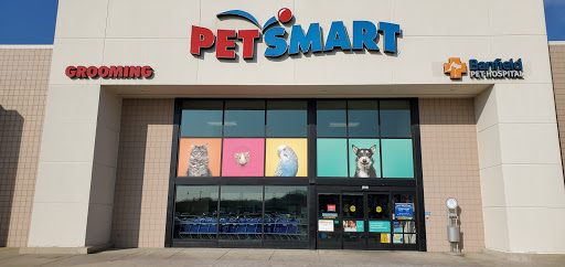 Pet Supply Store «PetSmart», reviews and photos, 1450 Spring Meadows Dr, Holland, OH 43528, USA