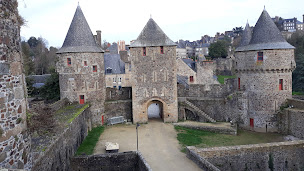 Photo n°75 de La Broustal à Fougères ()