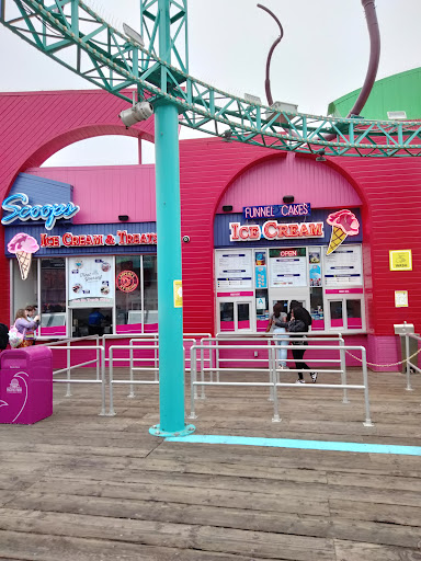 Pet Supply Store «Unleashed by Petco», reviews and photos, 1402 Wilshire Blvd, Santa Monica, CA 90403, USA