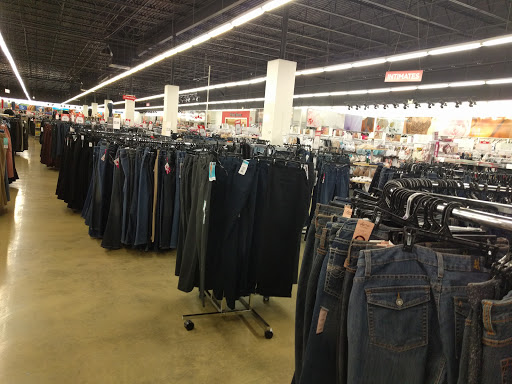 Outlet Store «VF Outlet», reviews and photos, 3939 I-35 #450, San Marcos, TX 78666, USA