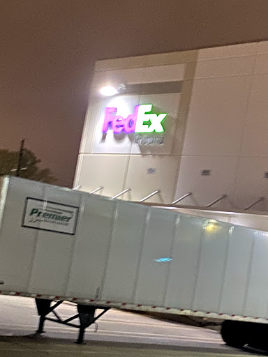 Mailing Service «FedEx Ground», reviews and photos, 1260 Rowena Rd, Grayslake, IL 60030, USA