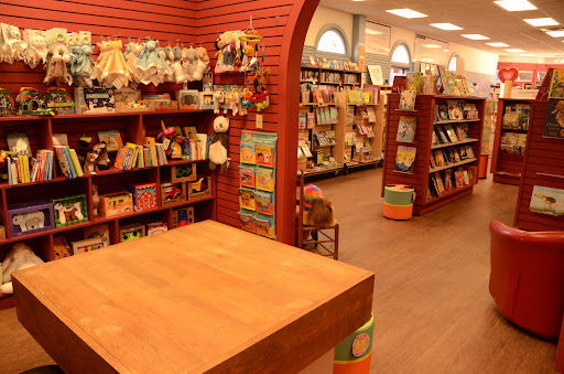 Book Store «Viewpoint Books», reviews and photos, 548 Washington St, Columbus, IN 47201, USA