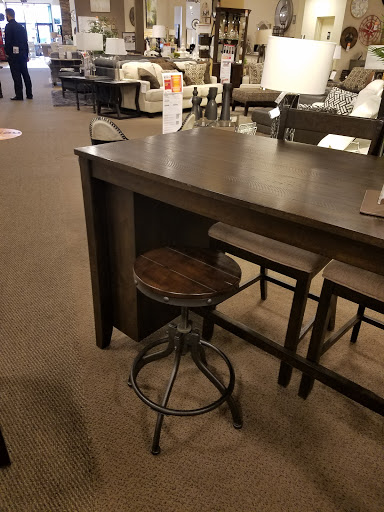 Furniture Store «Ashley HomeStore», reviews and photos, 925 Paterson Plank Rd, Secaucus, NJ 07094, USA